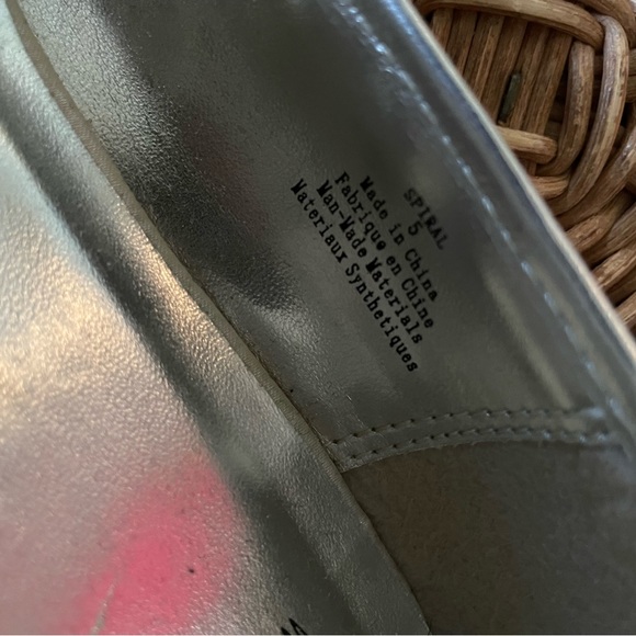 Stuart Weitzman satin ballet flats - Picture 6 of 6